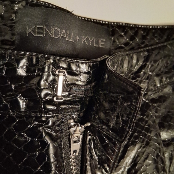 KENDALL & KYLIE Black Vegan Crocodile Leather Wide Leg Pants Women's Size Small - Picture 13 of 13